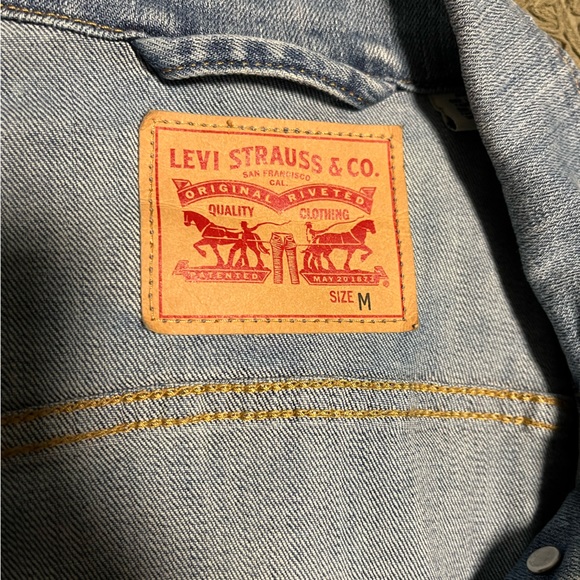 Levi’s jean jacket, never worn, size M - Picture 3 of 3